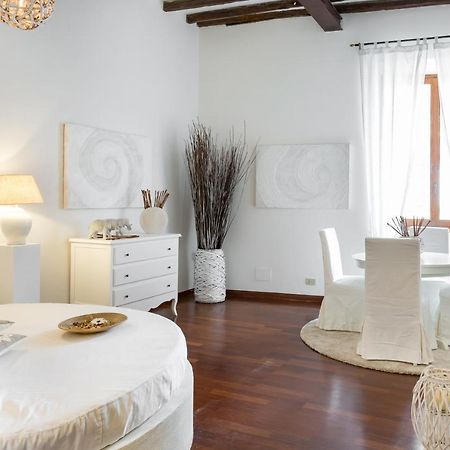 Ghetto Campo Dei Fiori Luxury White Rooms Rome Exterior photo