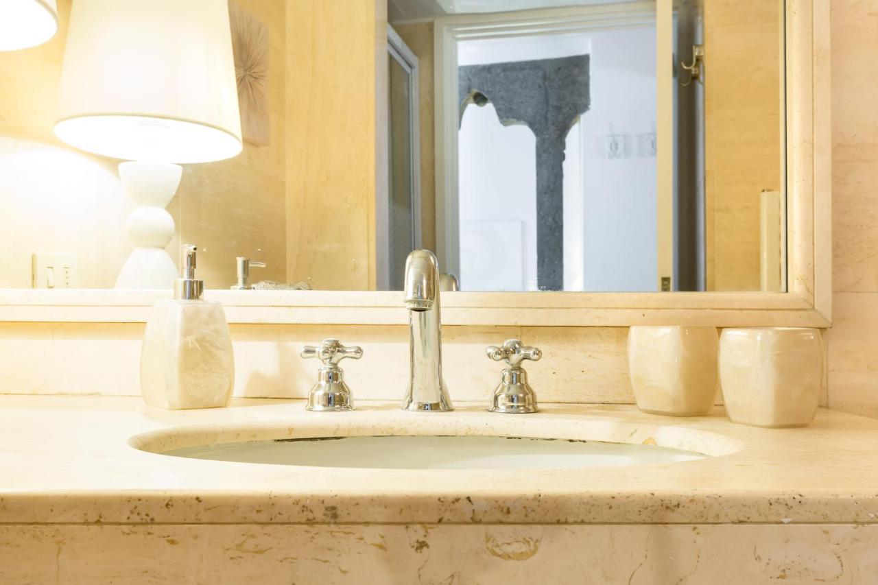 Ghetto Campo Dei Fiori Luxury White Rooms Rome Exterior photo